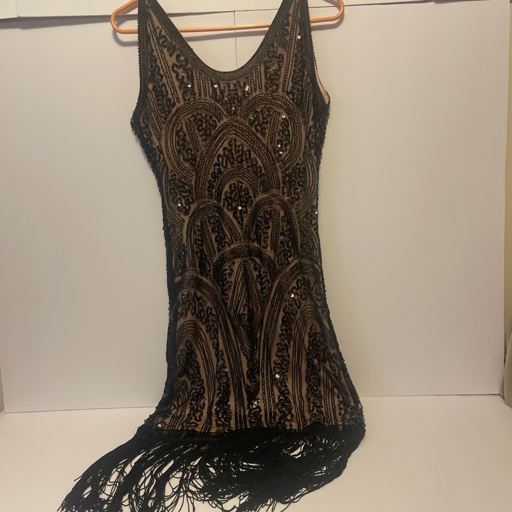 Elegant Black and Brown Fringe Dress - Picture 3 of 5
